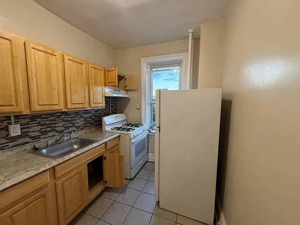 28-30 Sherman Ave #36E