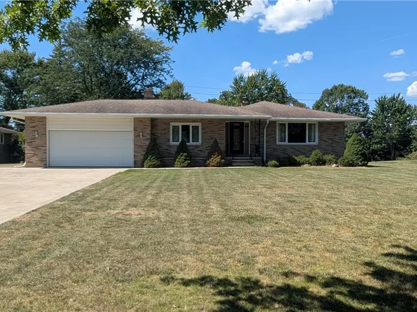 9042 Vista Dr, North Royalton, OH 44133