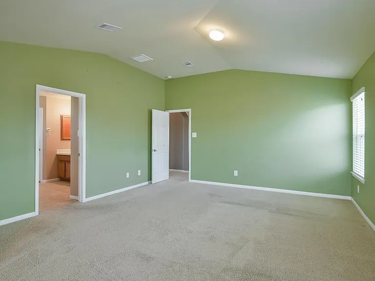 15414 Kaston Dr — Photo 10