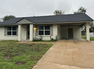 916 S Gordon St, Bryan, TX 77802