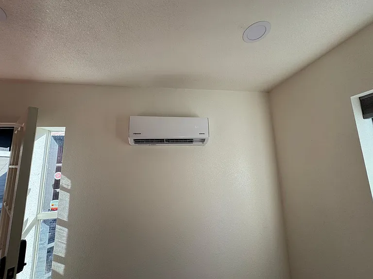 1010 Whaley St — Photo 5