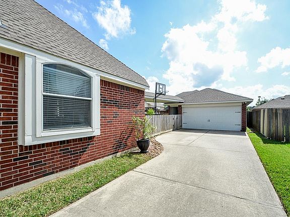 3rd image of 19511 Brittany Creek Dr