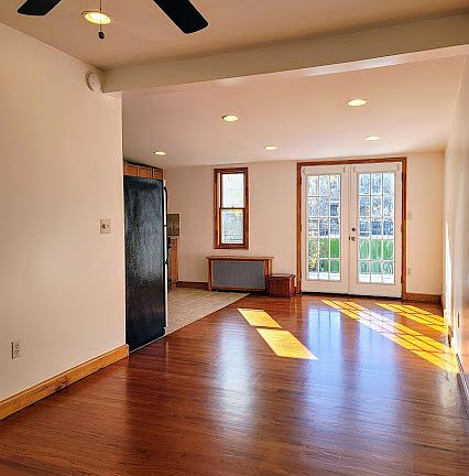 2nd image of 386 11th St Floor 2