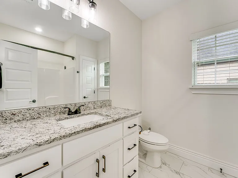 1100 Brandon Way — Photo 4