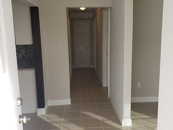 4th image of 2203 Mulberry Ln