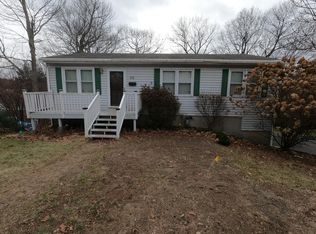 98 Greenwood St, Watertown, CT 06795