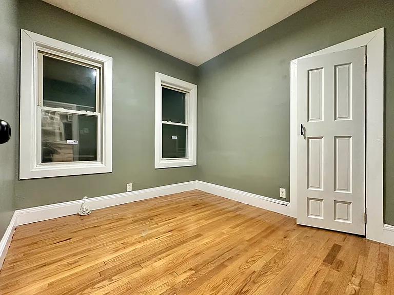 80 Maverick St #1 — Photo 14