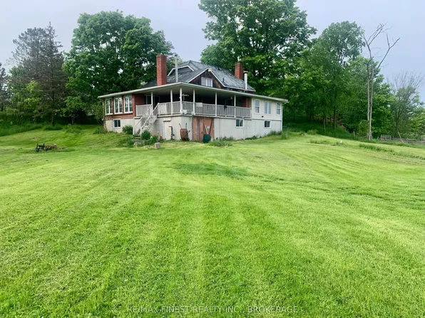 6182 Battersea Rd, South Frontenac, ON K0H 1H0