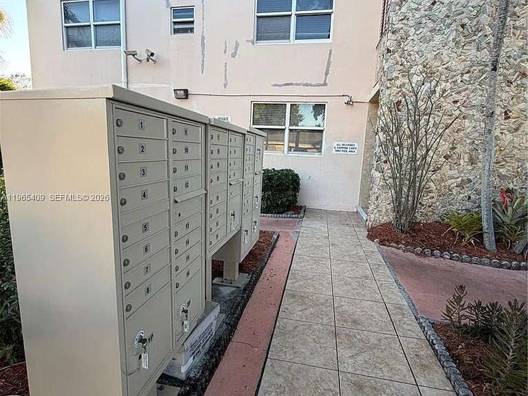 1830 Dixieanna St #406 — Photo 43