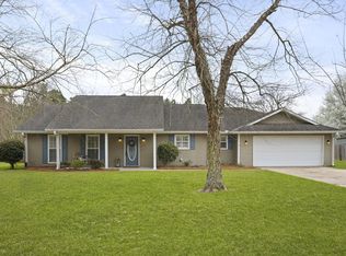 11 Oliver Ln, Petal, MS 39465