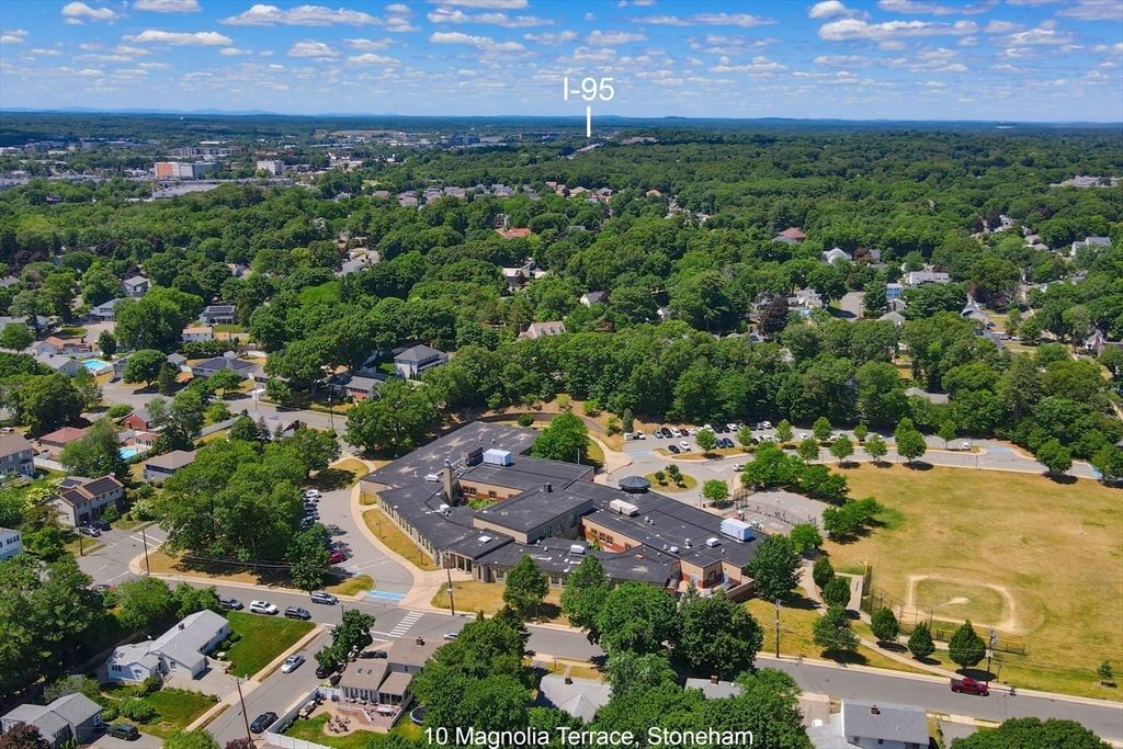10 Magnolia Ter, Stoneham, MA - View 5