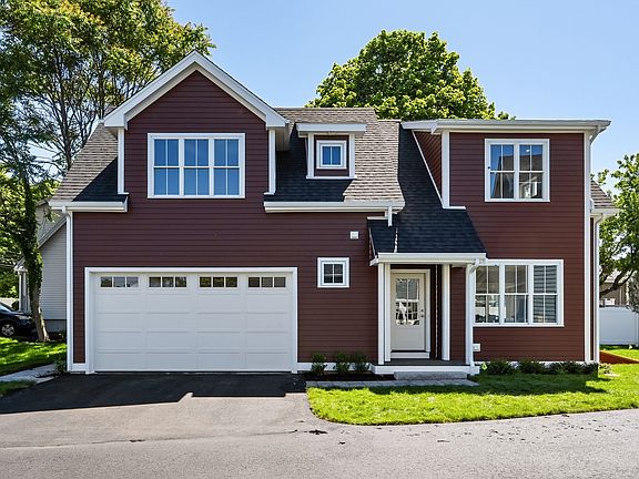 2nd image of 40 Lyons St #40