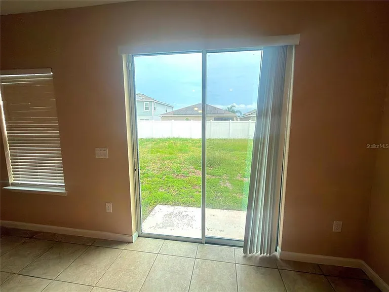 5583 Toulouse Ln — Photo 7