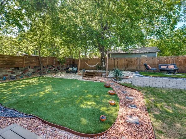 1212 E Jessamine St, Fort Worth, TX 76104