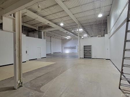 4th image of 6201 N Lindbergh Blvd