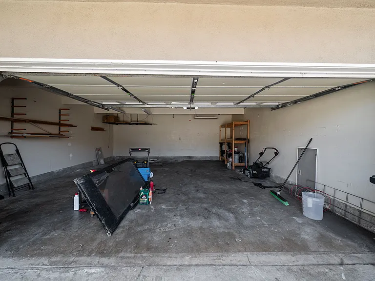9310 Danby Ave — Photo 23