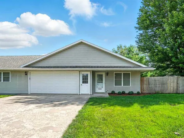 605 E 15th St, Washington, IA 52353