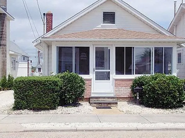272 North St, Seaside Park, NJ 08752