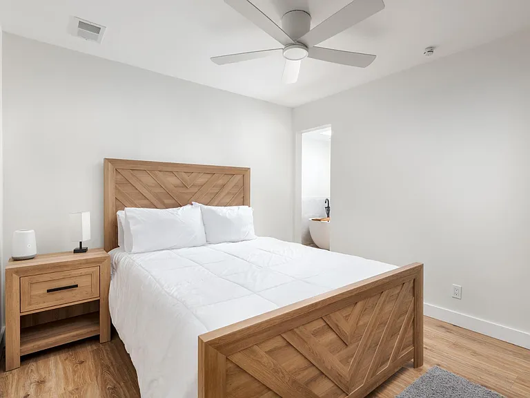 2237 E Hillery Dr — Photo 14
