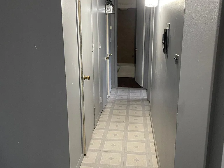 1814 W 79th St #209 — Photo 9