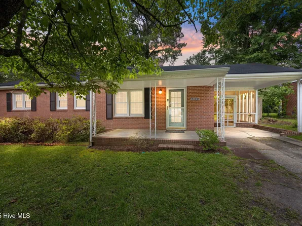 2304 Jefferson Drive, Greenville, NC 27858