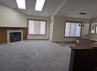 3710 Timberline Dr NE APT 4, Cedar Rapids, IA 52402