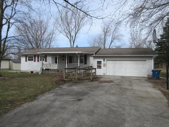 462 W River Rd, Kawkawlin, MI 48631