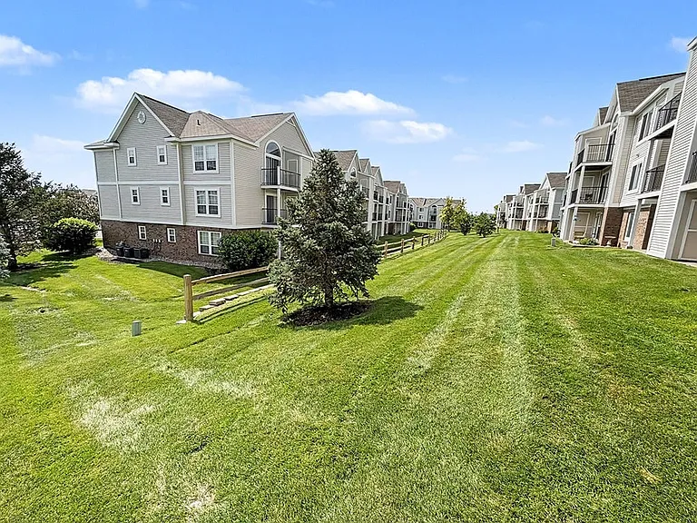 Black Sand Apartment Homes — Photo 48