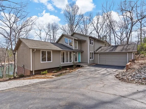 19 Westwind Ct, Salem, SC 29676