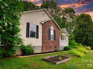 1798 New Stock Rd, Weaverville, NC 28787