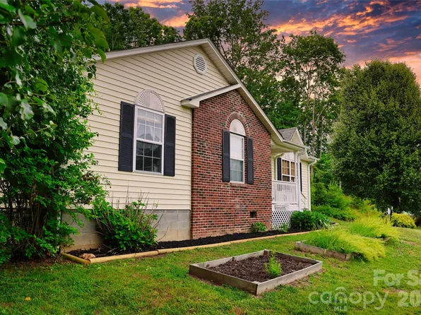 1798 New Stock Rd, Weaverville, NC 28787