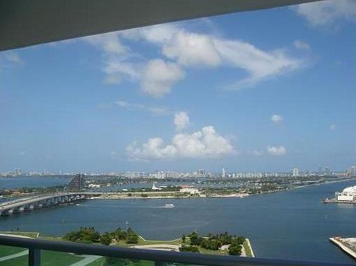 2nd image of 900 Biscayne Blvd APT 3009