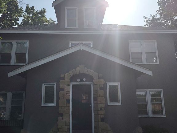 3rd image of 2829 Pillsbury Ave S #1
