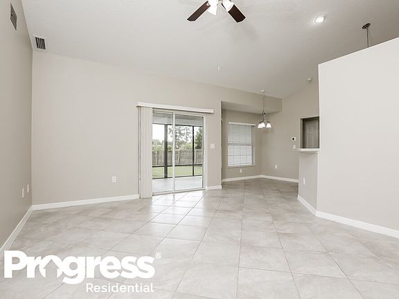 3rd image of 11242 Lake Dr