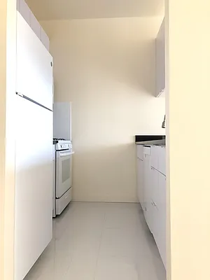 Rented by RELO REDAC INC. | media 14