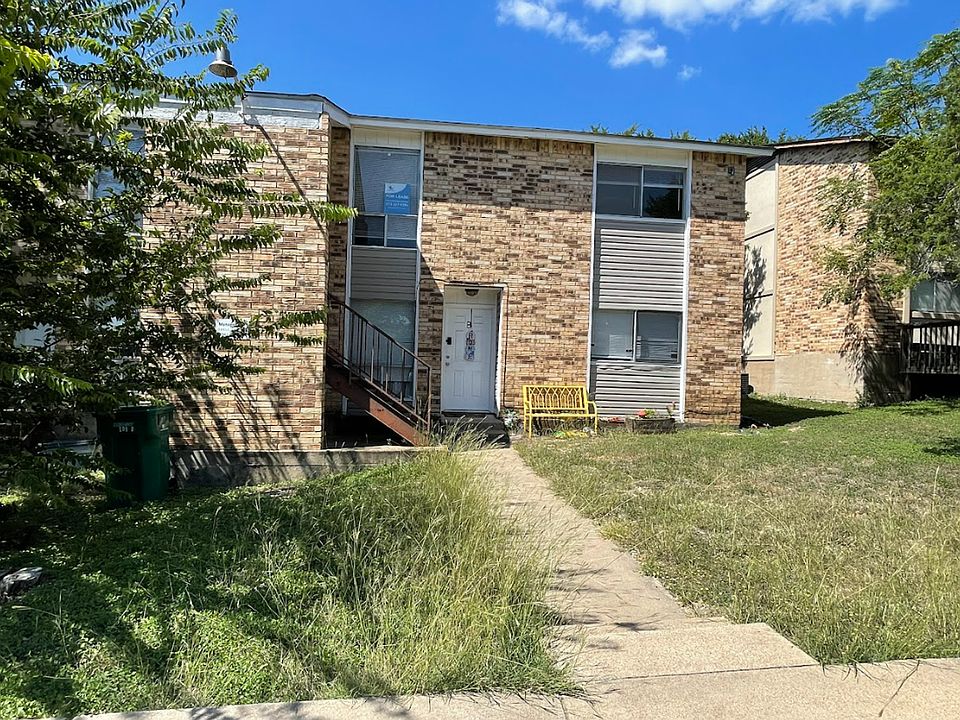 1st image of 209 Oak Trail Dr APT D