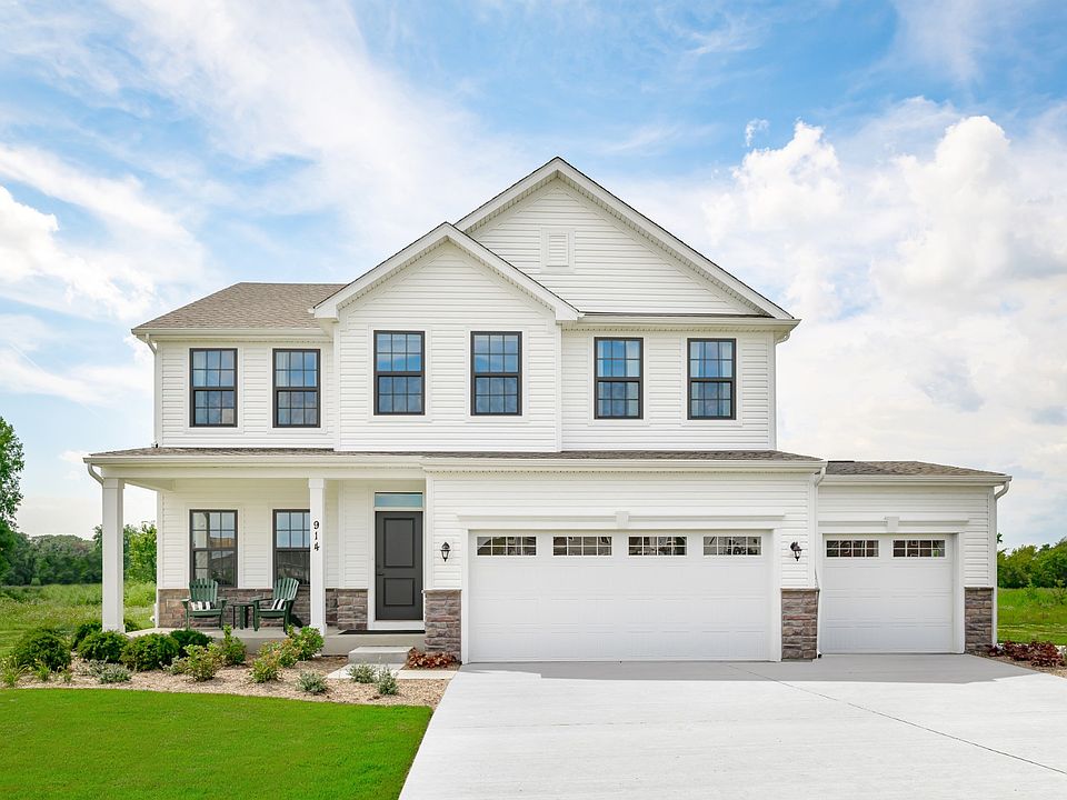 Hudson W 3-Car Garage