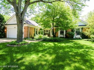 2050 Wexford Cir, Wheaton, IL 60189