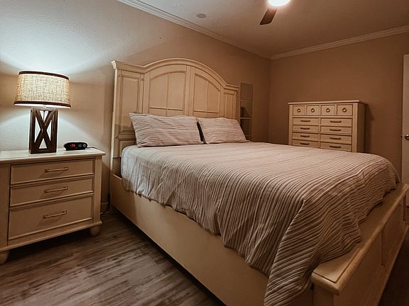 5th image of 1700 SW 16th Ct APT C8