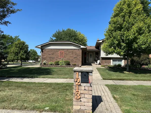 1213 E Franciscan Ct, Canton, MI 48187