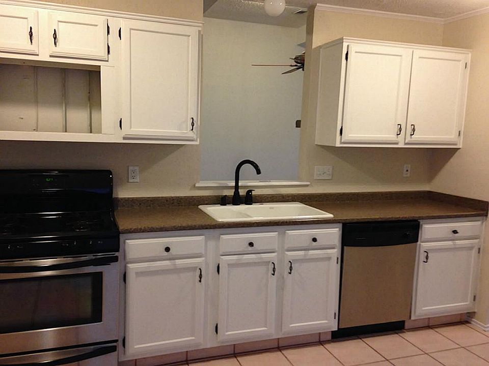 1st image of 2615 Sunbird Dr
