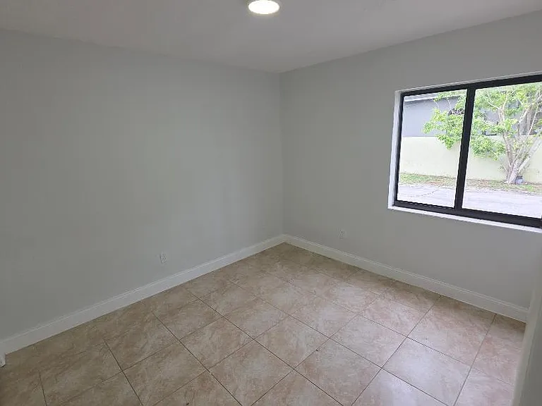 2250 NW 183rd St — Photo 11