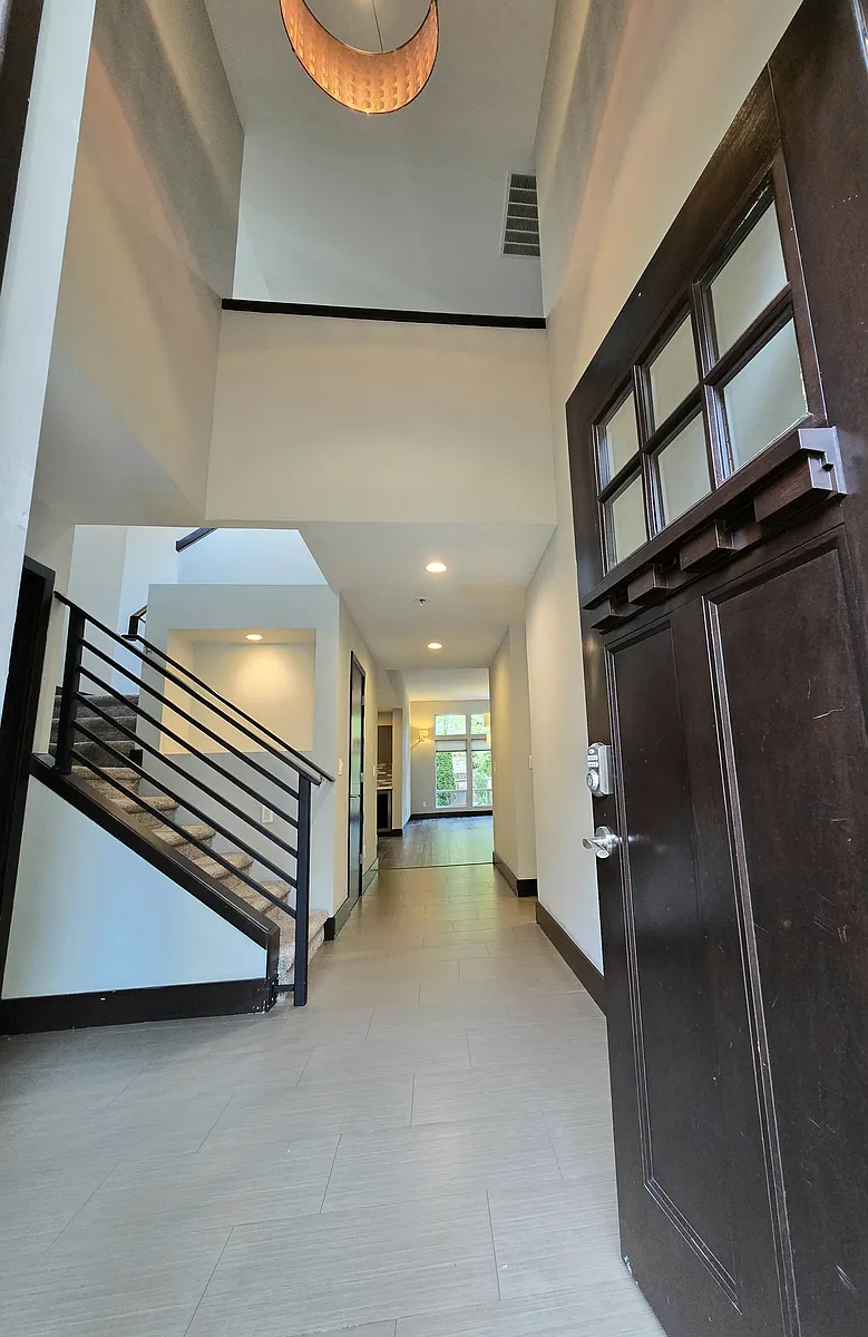 Building Photo - 18445 Pheasant Ln