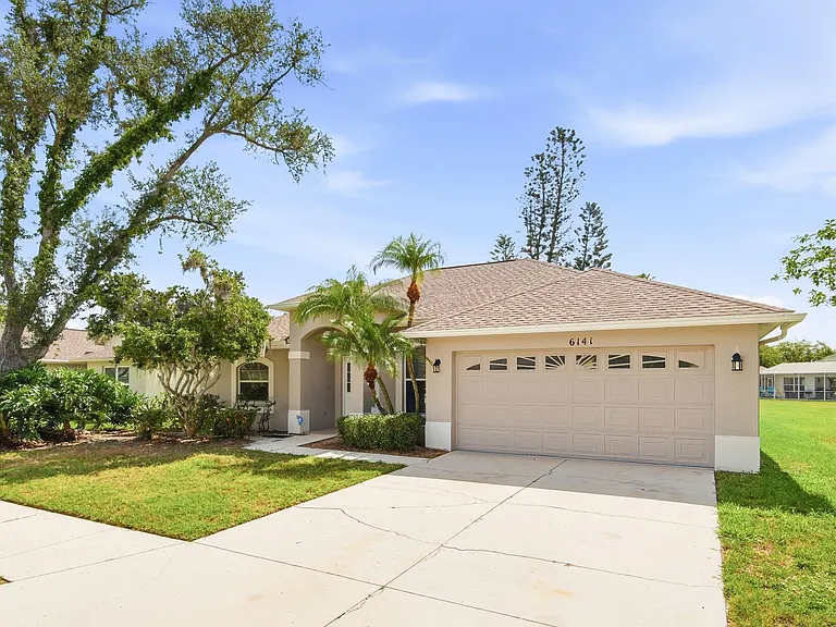 6141 36th Ln E — Photo 3
