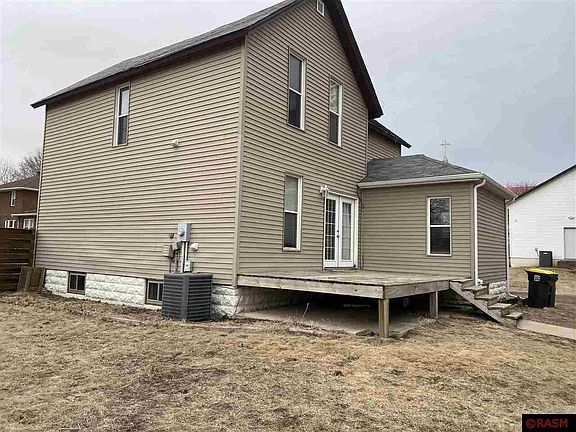 4th image of 313 Armstrong Blvd S