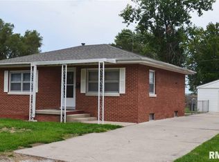 136 Magnolia Dr, Springfield, IL 62702