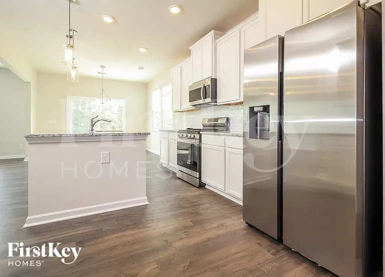 302 Ashborne Ln — Photo 6