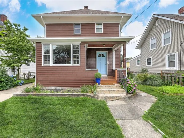 37 Denver Ave, Cranston, RI 02905