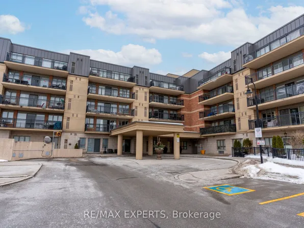 8026 Kipling Ave Unit 212, Vaughan, ON L4L 2A1