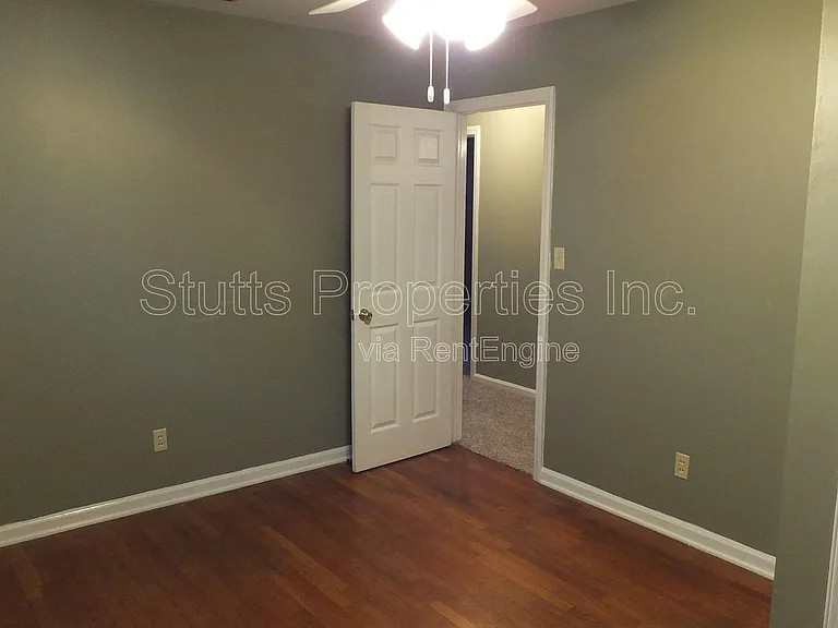 1918 Hermitage Dr — Photo 6